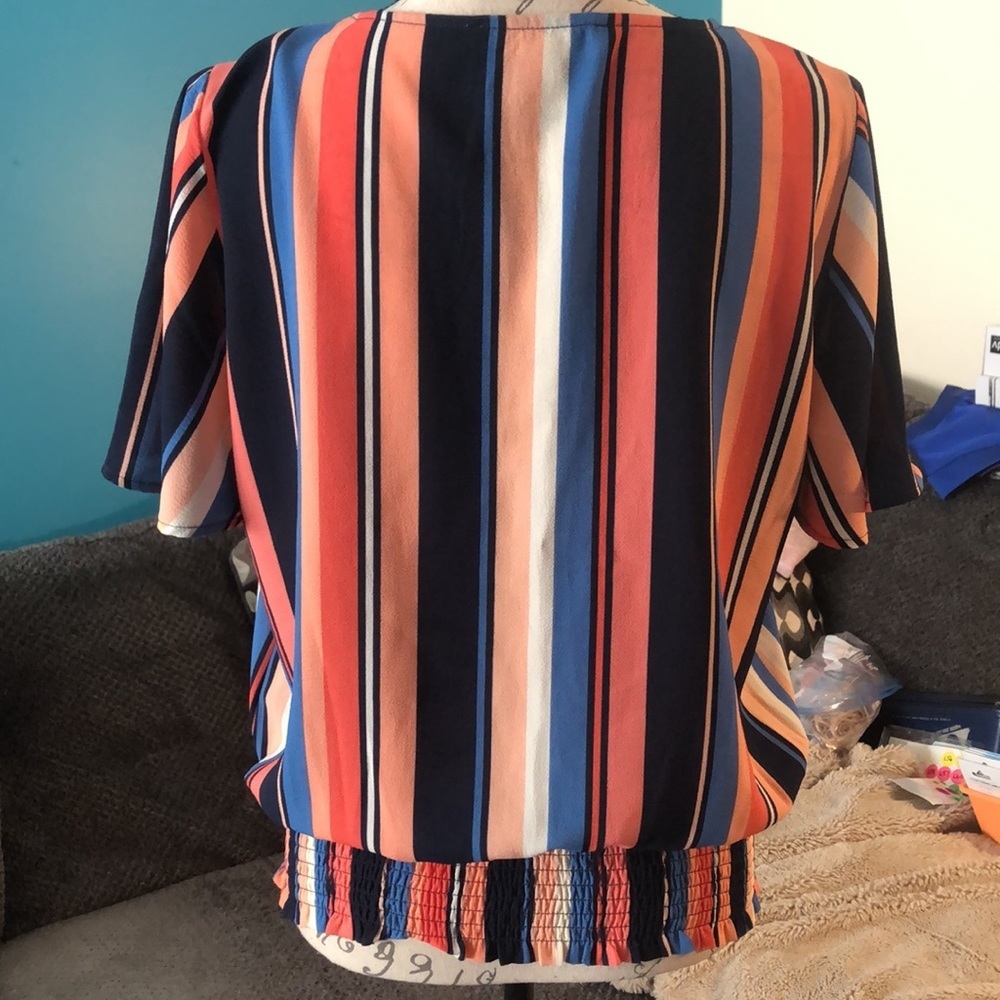 LAST CHANCE 💄 Michael Kors Striped Blouse, size Medium - Picture 5 of 6